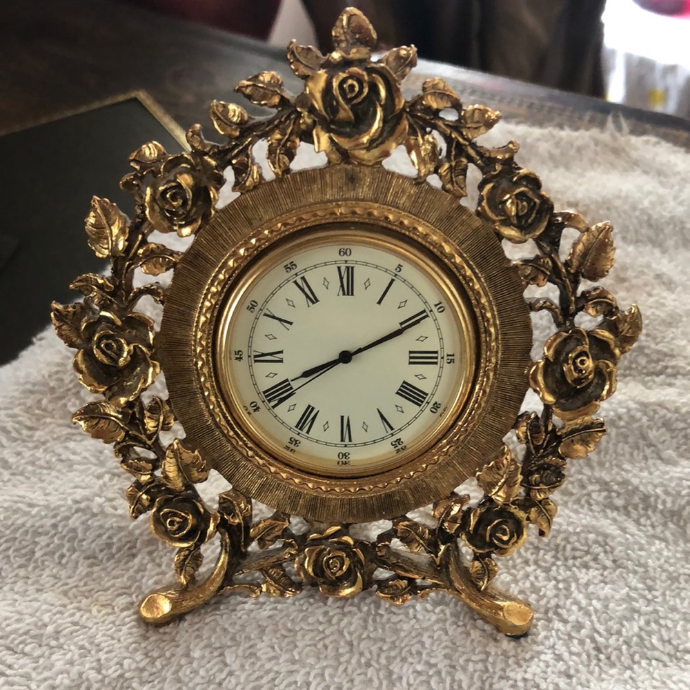 Matson K670 Vintage Clock  -battery operated.